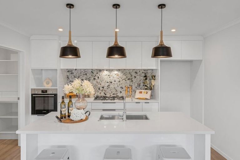 Photo of property in 8 Clendon Court, Pokeno, 2402