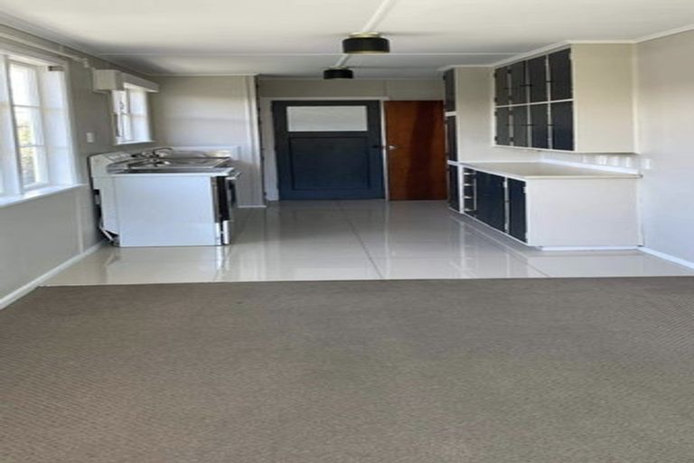 Photo of property in 563 Queen Street East, Levin, 5510