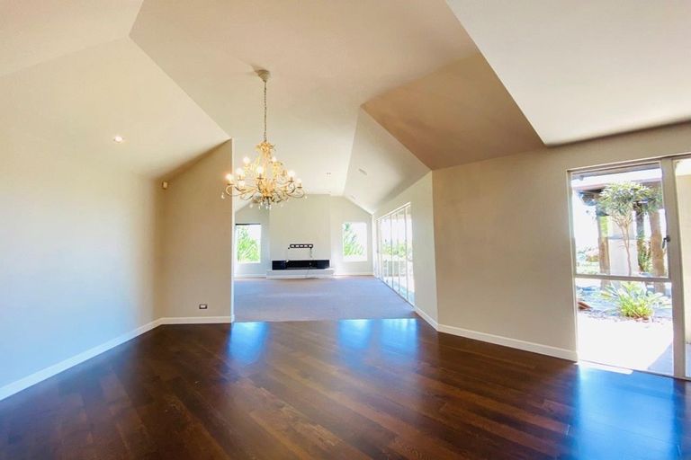 Photo of property in 5j The Prom, Coatesville, Albany, 0793