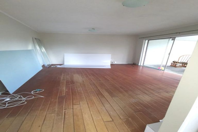 Photo of property in 1/133 Ennis Avenue, Pakuranga Heights, Auckland, 2010