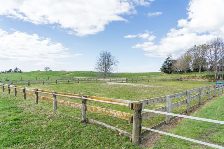 Photo of property in 95 Ohinepanea Road, Pukehina, Te Puke, 3186