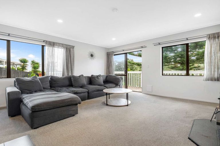Photo of property in 2/58 James Street, Bayview, Auckland, 0629