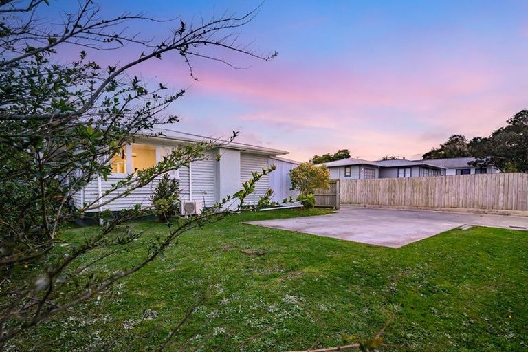 Photo of property in 3 Fleming Street, Manurewa East, Auckland, 2102