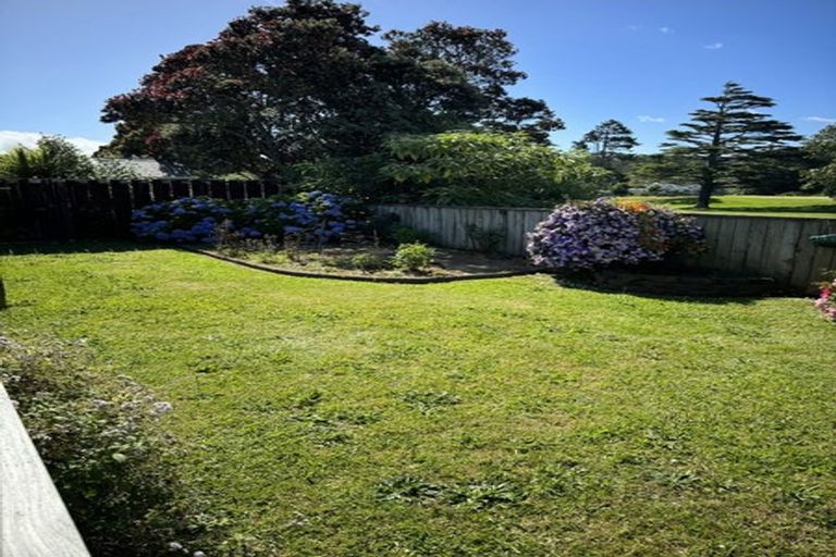 Photo of property in 2/751 Swanson Road, Swanson, Auckland, 0612