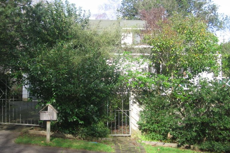 Photo of property in 1/21 Gibbs Crescent, Red Hill, Papakura, 2110