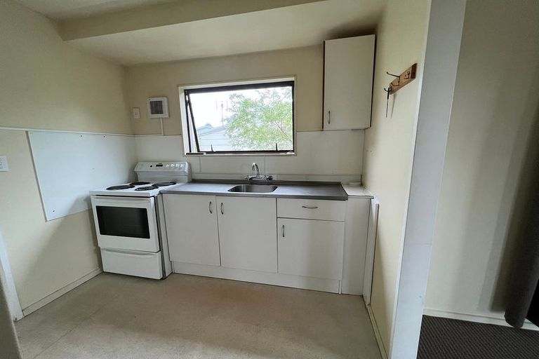 Photo of property in 2/17 Park Road, Glenfield, Auckland, 0629