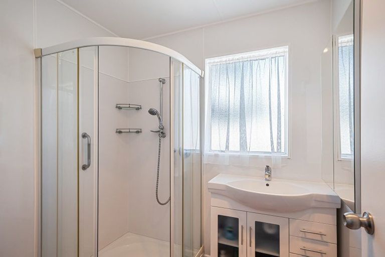 Photo of property in 12 Stuckey Street, Levin, 5510