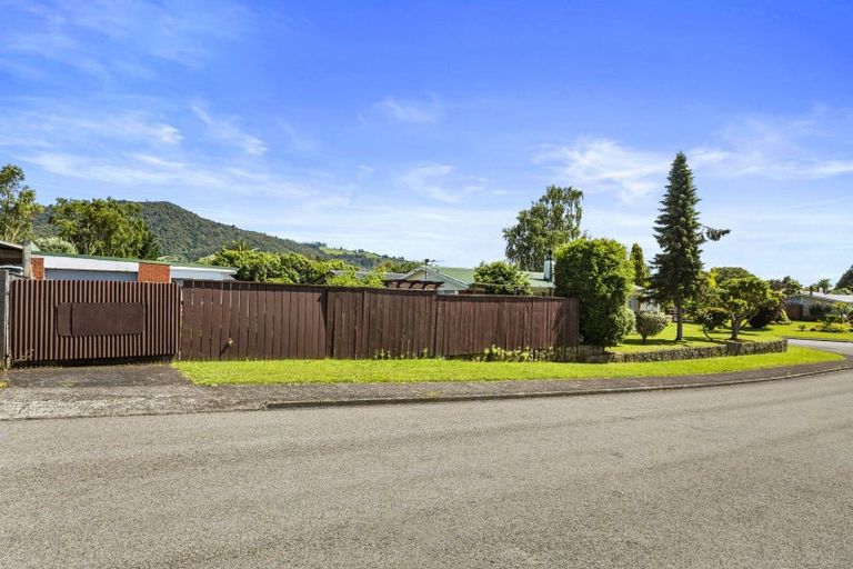 Photo of property in 2 Tawavale Street, Pukehangi, Rotorua, 3015