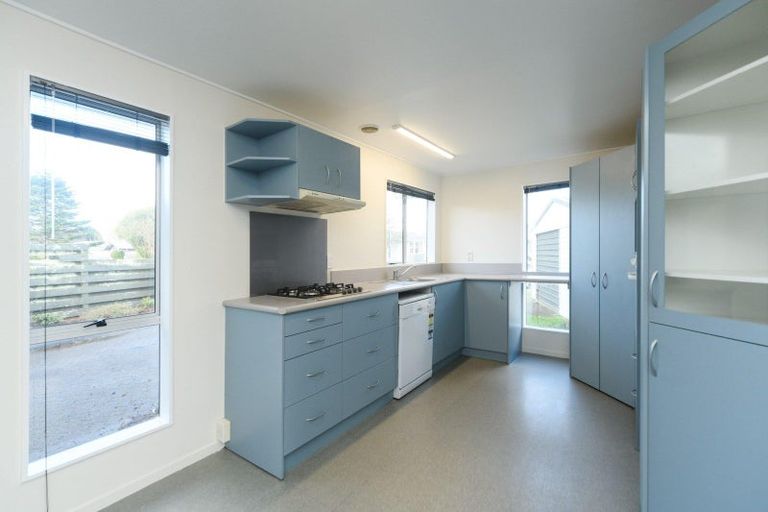 Photo of property in 41 Acacia Street, Kelvin Grove, Palmerston North, 4414