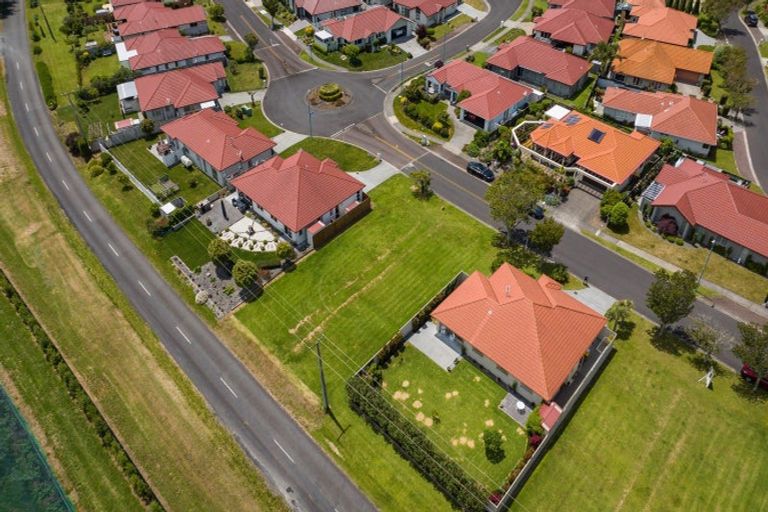 Photo of property in 7 Ballantyne Way, Aongatete, 3178