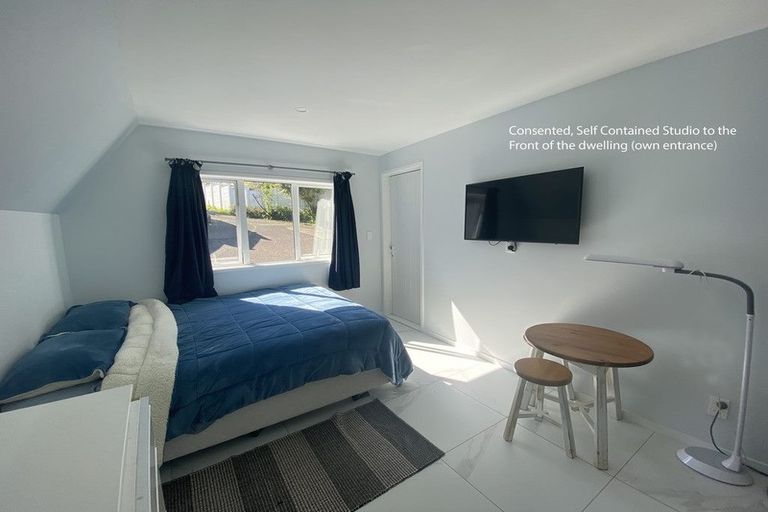 Photo of property in 28 Blundell Place, Chatswood, Auckland, 0626