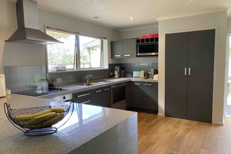 Photo of property in 3 Trigg Crescent, Taradale, Napier, 4112