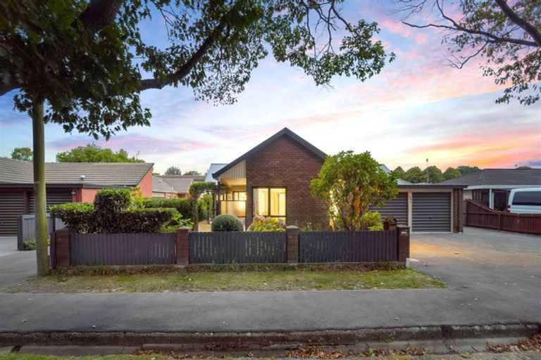 Photo of property in 1/110 Saint James Avenue, Papanui, Christchurch, 8053