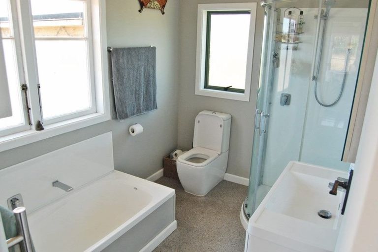 Photo of property in 31 Ranganui Road, Kaiwaka, 0573