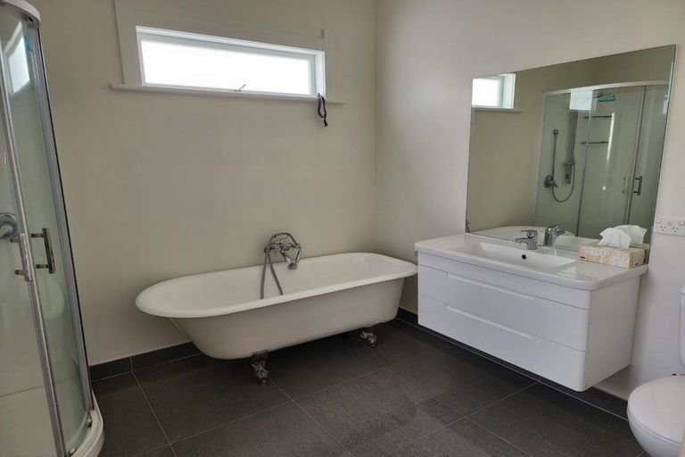 Photo of property in 8 Formby Avenue, Point Chevalier, Auckland, 1022