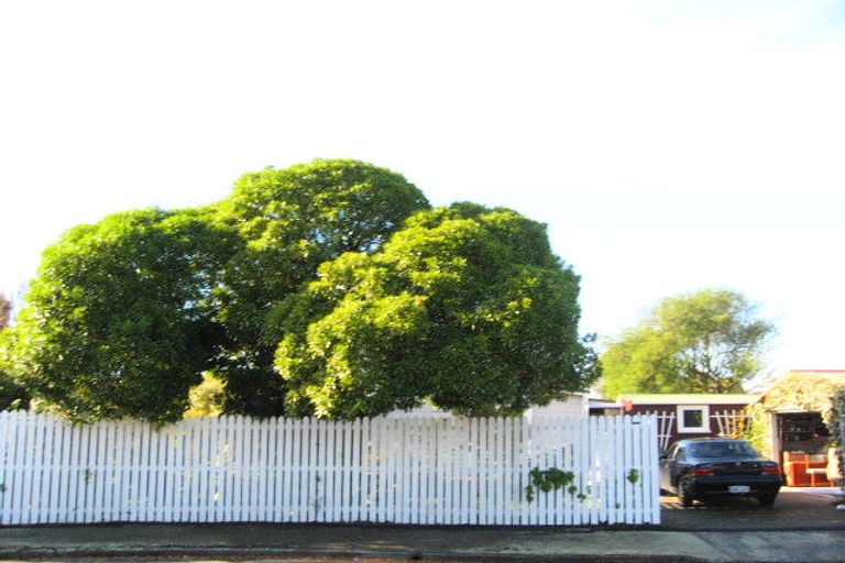 Photo of property in 15 Ida Street, New Brighton, Christchurch, 8061