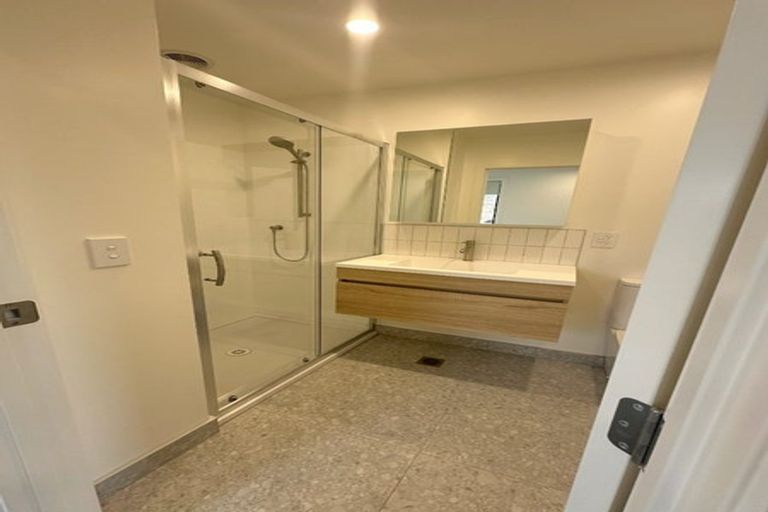 Photo of property in 20/21 Makomako Drive, Orewa, 0931