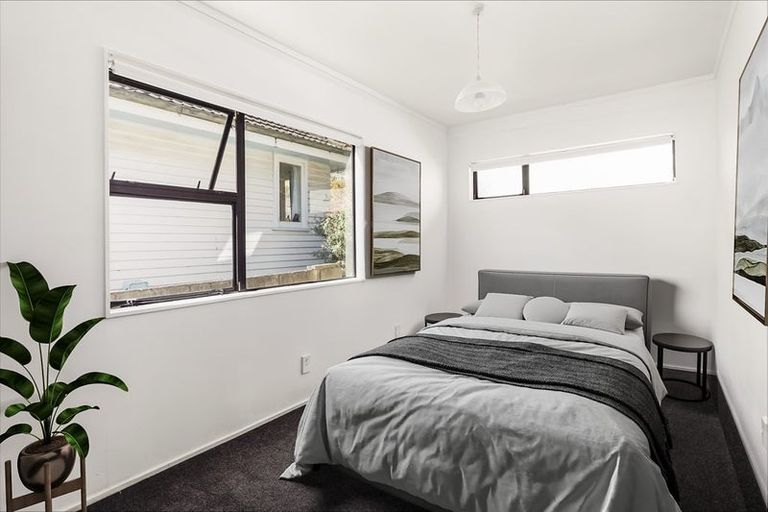 Photo of property in 113 Houghton Bay Road, Houghton Bay, Wellington, 6023