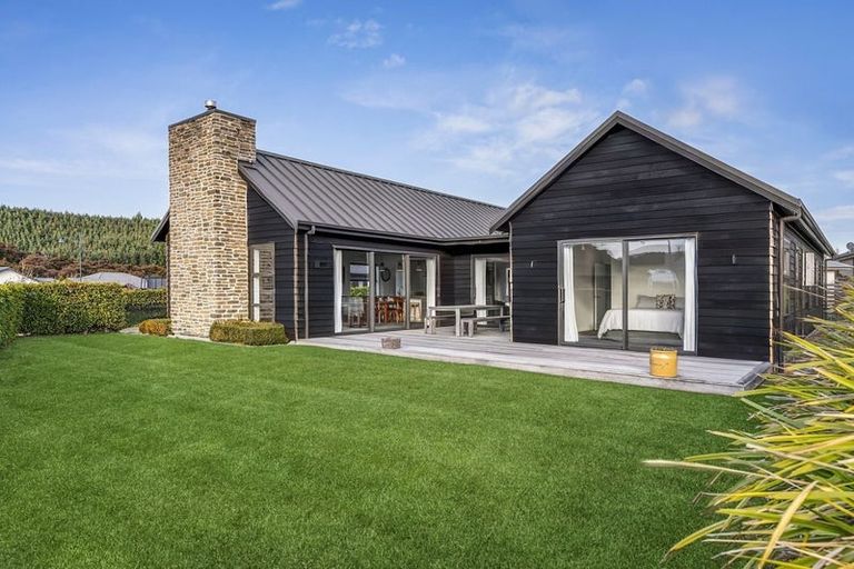 Photo of property in 72 Infinity Drive, Wanaka, 9305