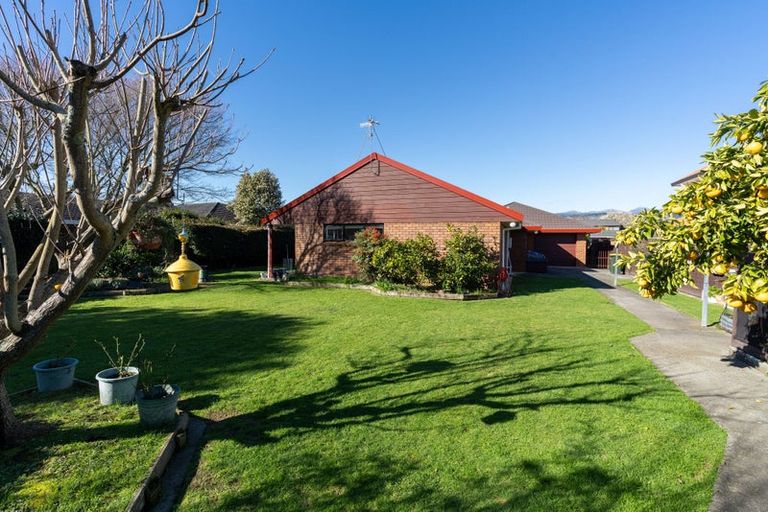 Photo of property in 8 Easton Way, Levin, 5510