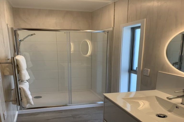 Photo of property in 16 Springtime Crescent, Stanmore Bay, Whangaparaoa, 0932