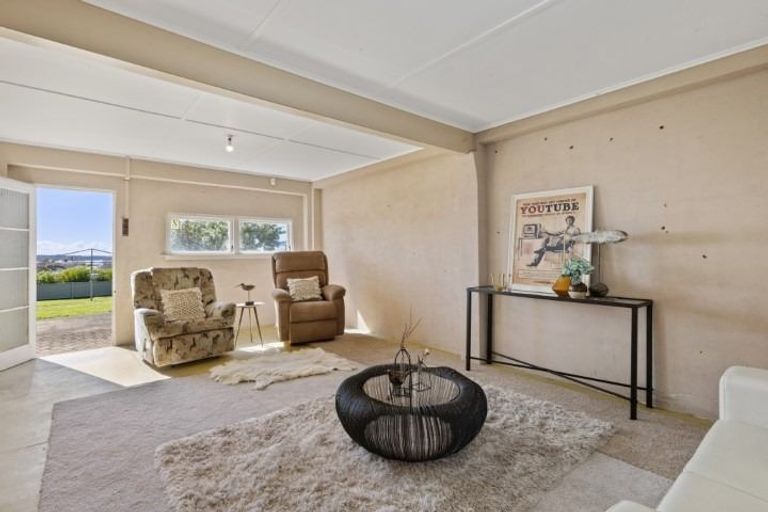 Photo of property in 21 Tirinui Crest Road, Otumoetai, Tauranga, 3110