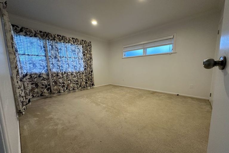 Photo of property in 42 Hilling Street, Titirangi, Auckland, 0604