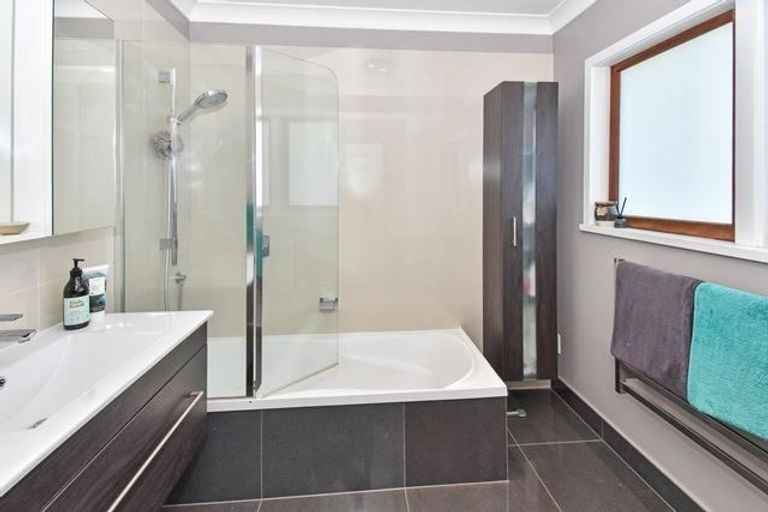 Photo of property in 3 Hanover Place, Pahurehure, Papakura, 2113