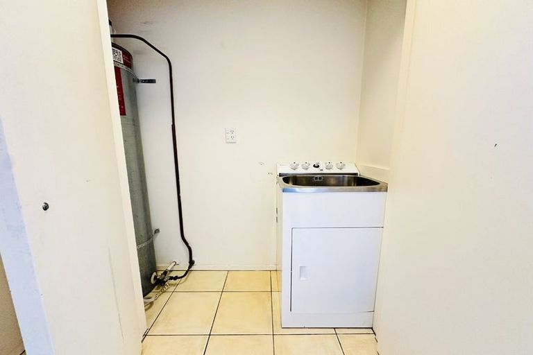 Photo of property in The Haven, 26/120 Beach Haven Road, Beach Haven, Auckland, 0626