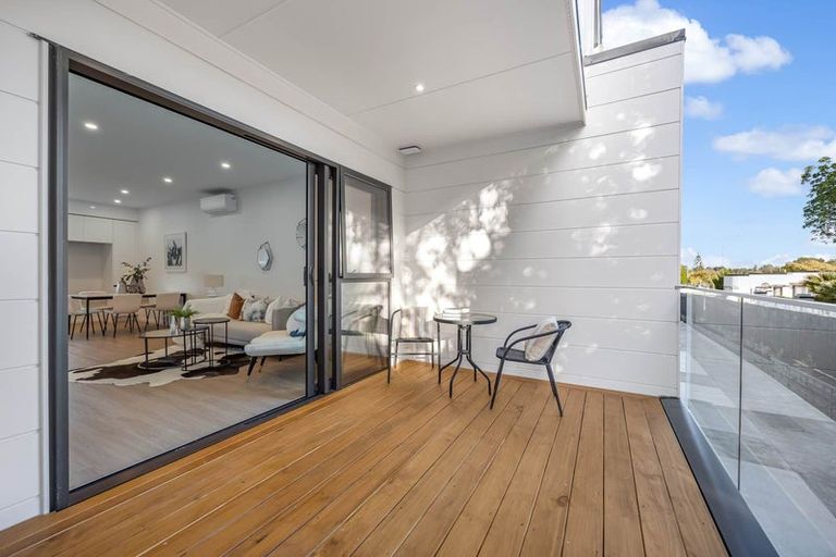 Photo of property in 252 Pakuranga Road, Pakuranga Heights, Auckland, 2010