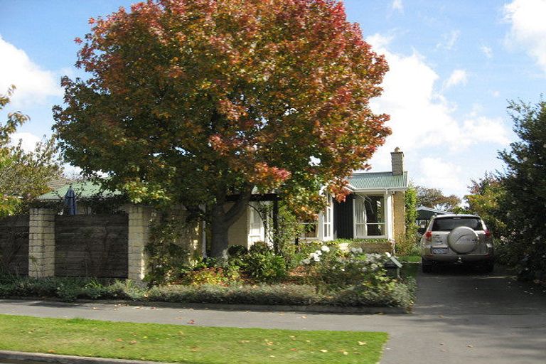 Photo of property in 25 Longmuir Street, Ilam, Christchurch, 8041