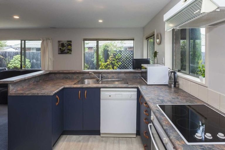 Photo of property in 2/7 Worthy Street, Ilam, Christchurch, 8041