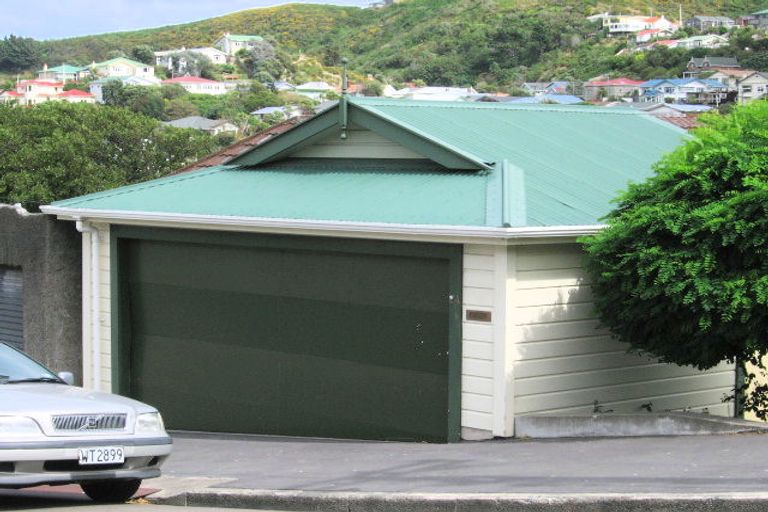 Photo of property in 24 Clyde Street, Island Bay, Wellington, 6023