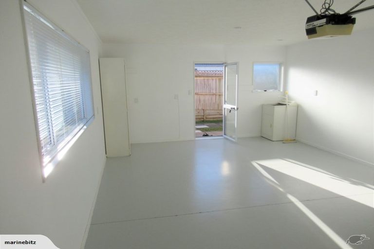 Photo of property in 2b Palomino Drive, Henderson, Auckland, 0612