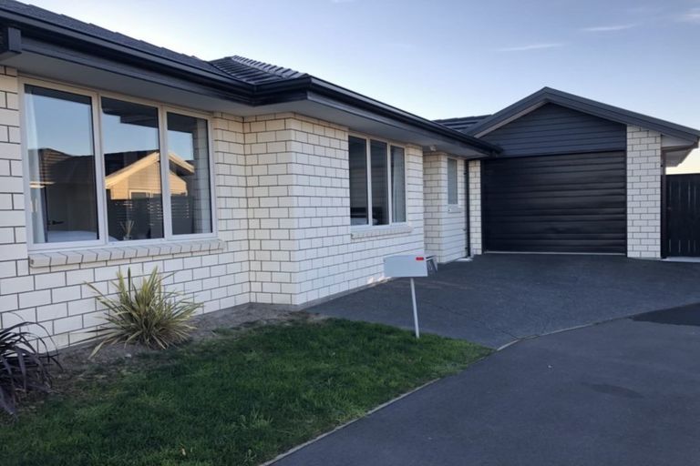 Photo of property in 15 Ronaldson Lane, Wigram, Christchurch, 8042