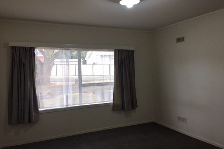 Photo of property in 1/57a Wallace Road, Papatoetoe, Auckland, 2025
