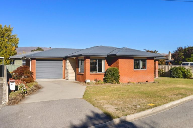 Photo of property in 14 Schaumann Street, Alexandra, 9320