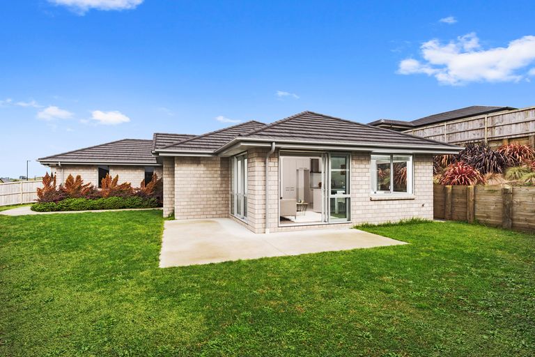 Photo of property in 4 Mcneish Place, Pokeno, 2402