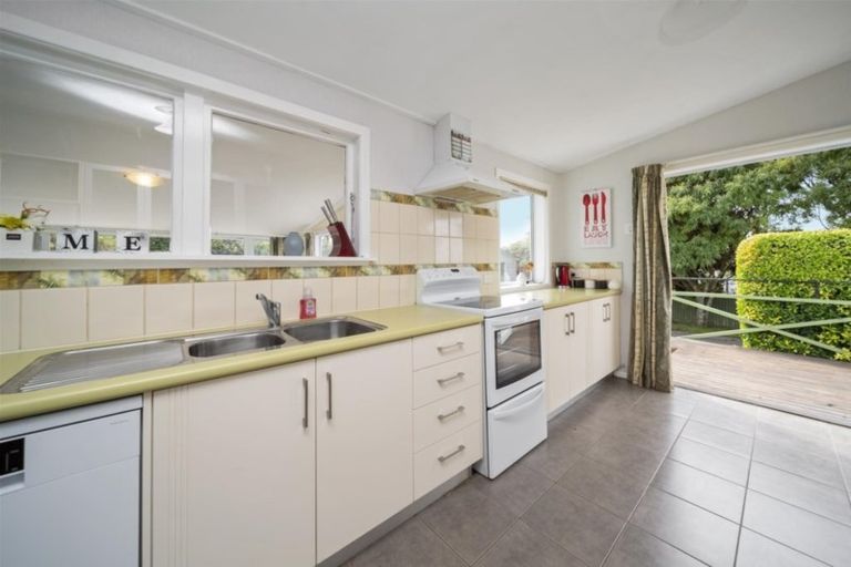 Photo of property in 18 Olivia Street, Stratford, 4332