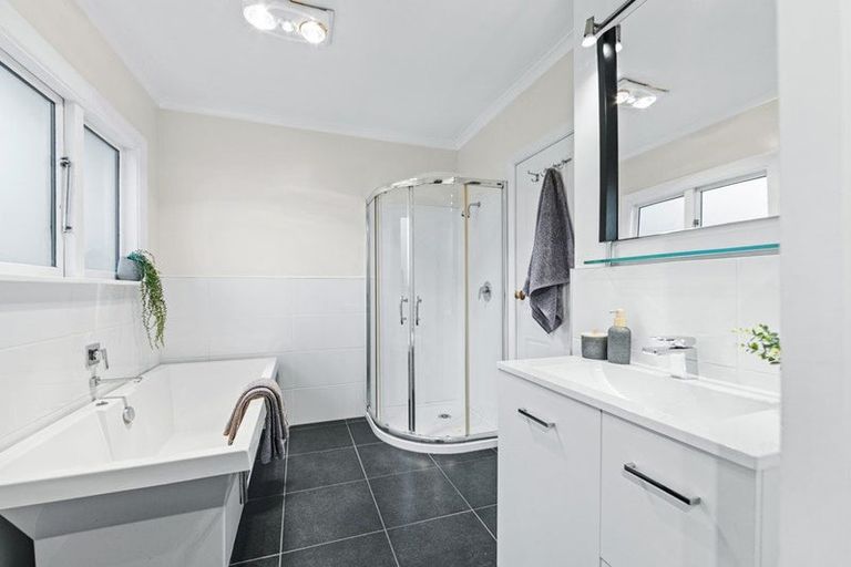 Photo of property in 60 Ilam Road, Upper Riccarton, Christchurch, 8041