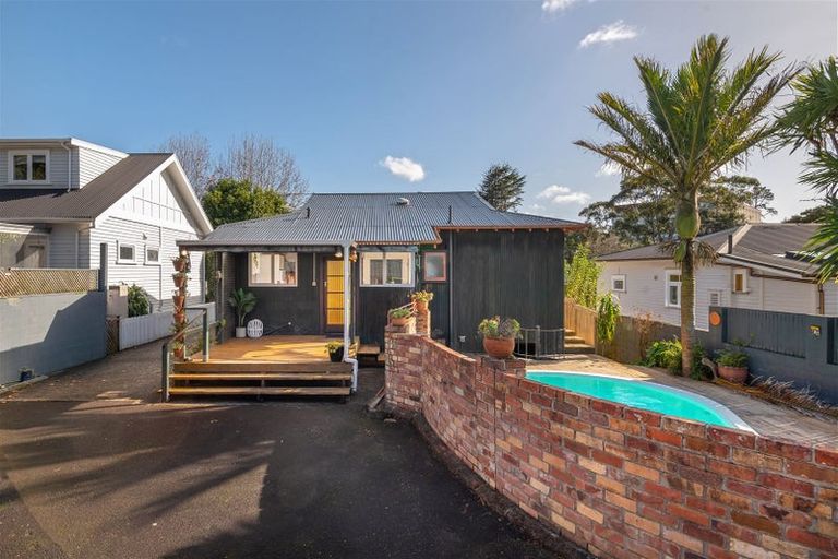 Photo of property in 69 Martin Avenue, Mount Albert, Auckland, 1025