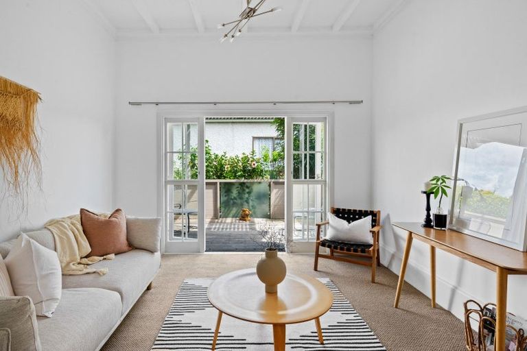 Photo of property in 181 Vigor Brown Street, Napier South, Napier, 4110