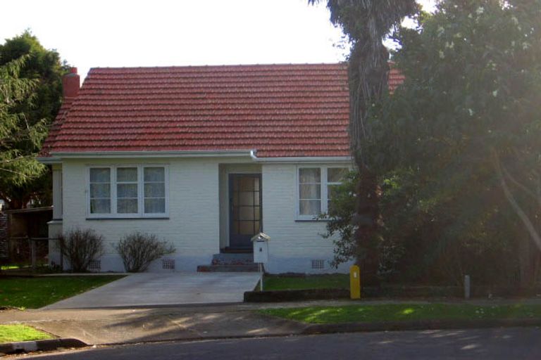 Photo of property in 6 Hammond Place, West End, Palmerston North, 4412