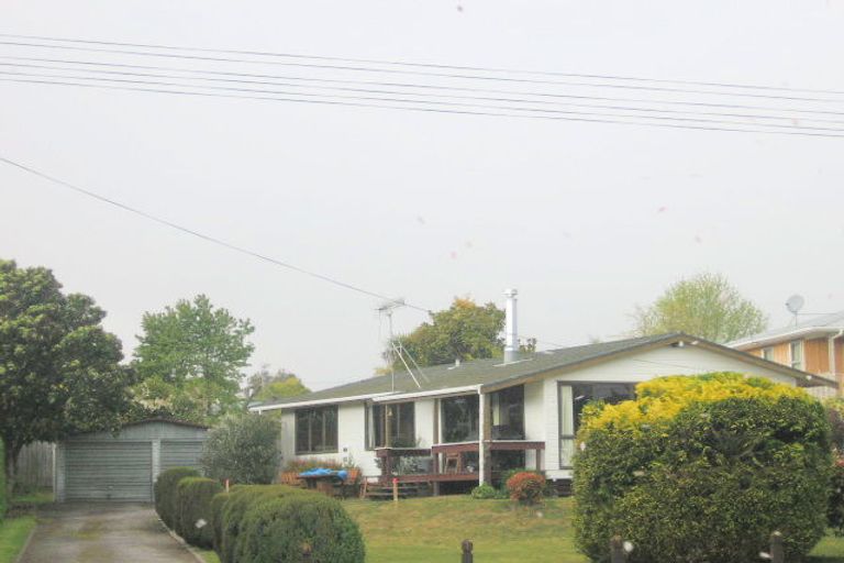 Photo of property in 6 Parata Street, Two Mile Bay, Taupo, 3330