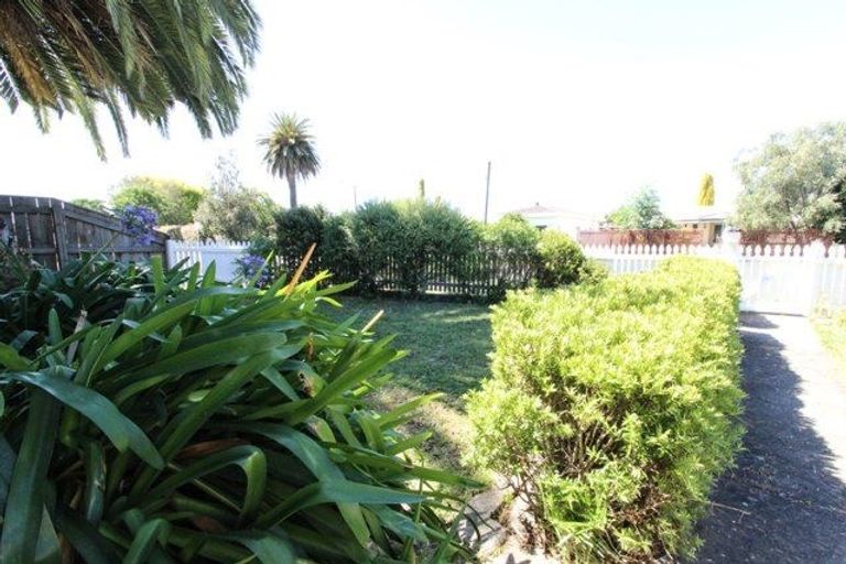 Photo of property in 1112 Caroline Road, Mayfair, Hastings, 4122