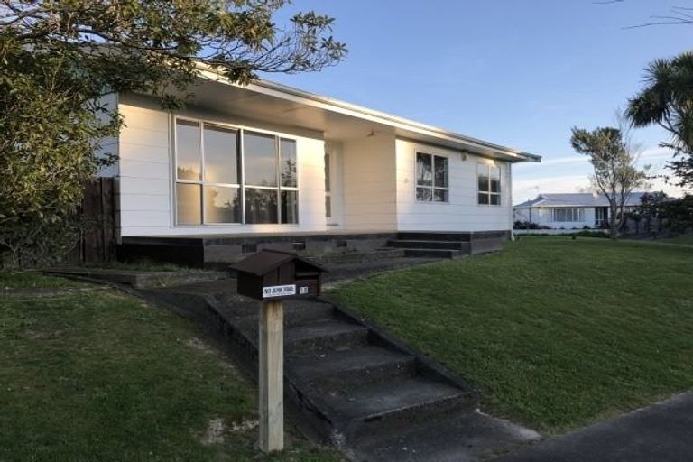 Photo of property in 10 Jupiter Street, Milson, Palmerston North, 4414
