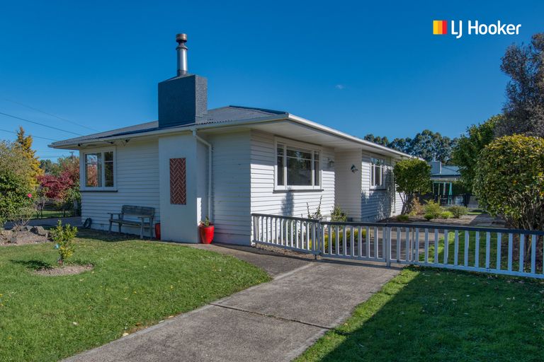 Photo of property in 12 Montrose Street, Mosgiel, 9024
