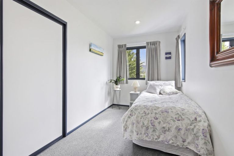 Photo of property in 1 Olivea Place, Oxford, 7430