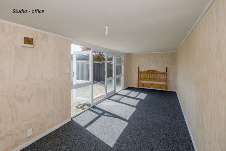 Photo of property in 25 Perth Street, Levin, 5510