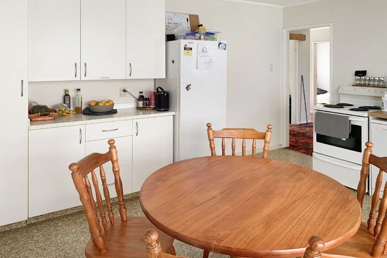 Photo of property in 86 Stillwater Place, Westbrook, Palmerston North, 4412